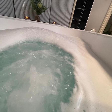 Chill Lux Spa Unit North Lakes Esterno foto
